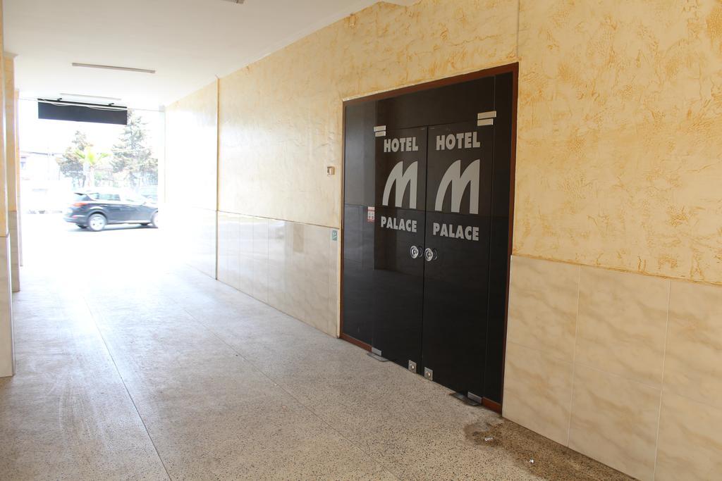 M-Palace Hotel บาทูมิ ห้อง รูปภาพ