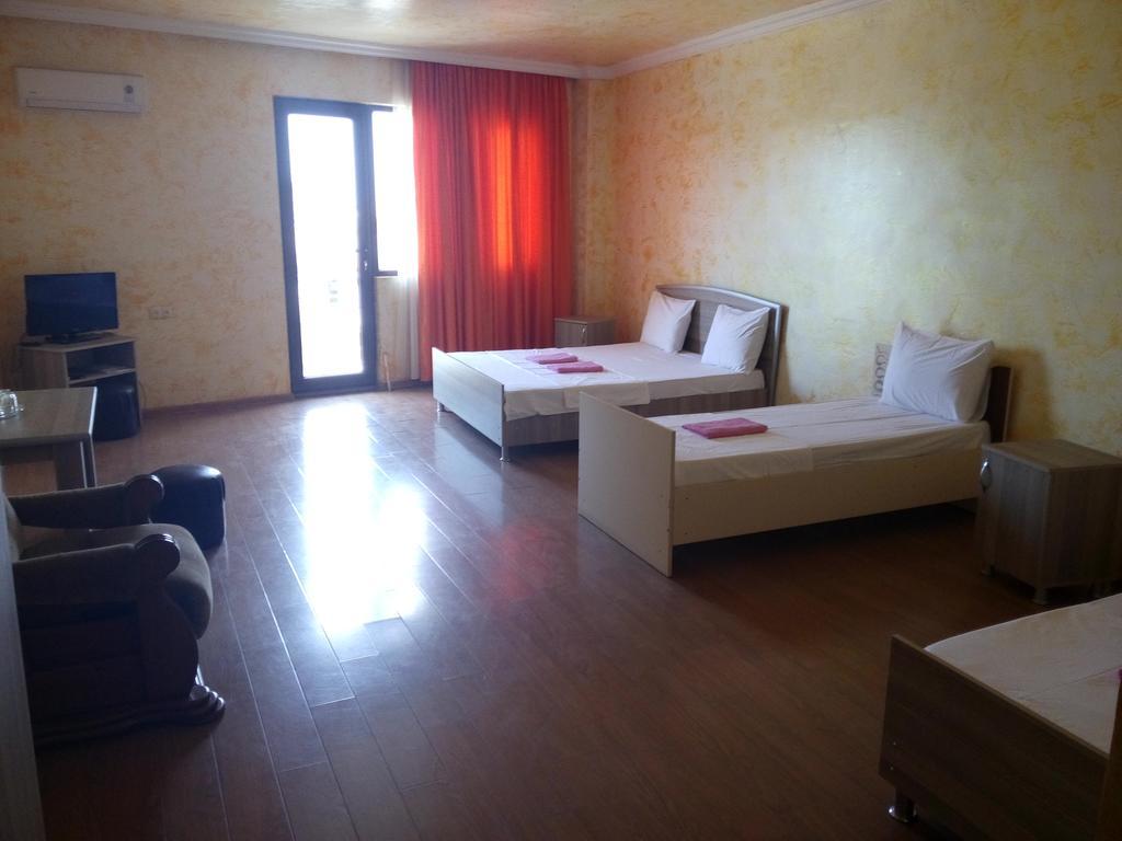 M-Palace Hotel บาทูมิ ภายนอก รูปภาพ