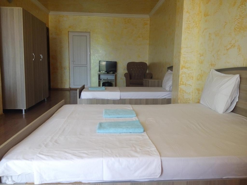 M-Palace Hotel บาทูมิ ภายนอก รูปภาพ