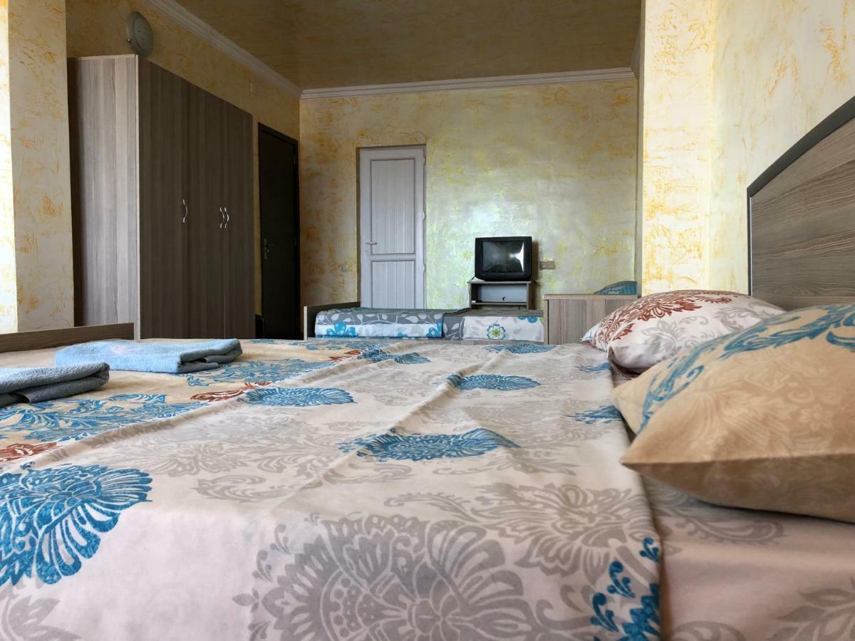M-Palace Hotel บาทูมิ ภายนอก รูปภาพ